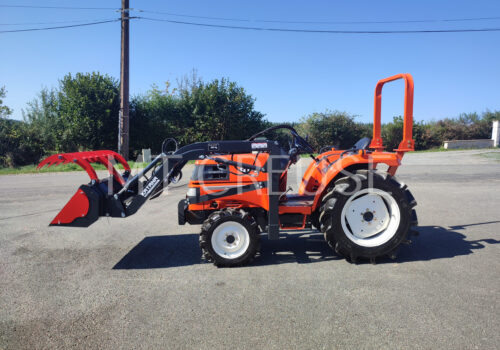Kubota GT3 Réconditionné D/A + Chargeur Godet Croco Neuf