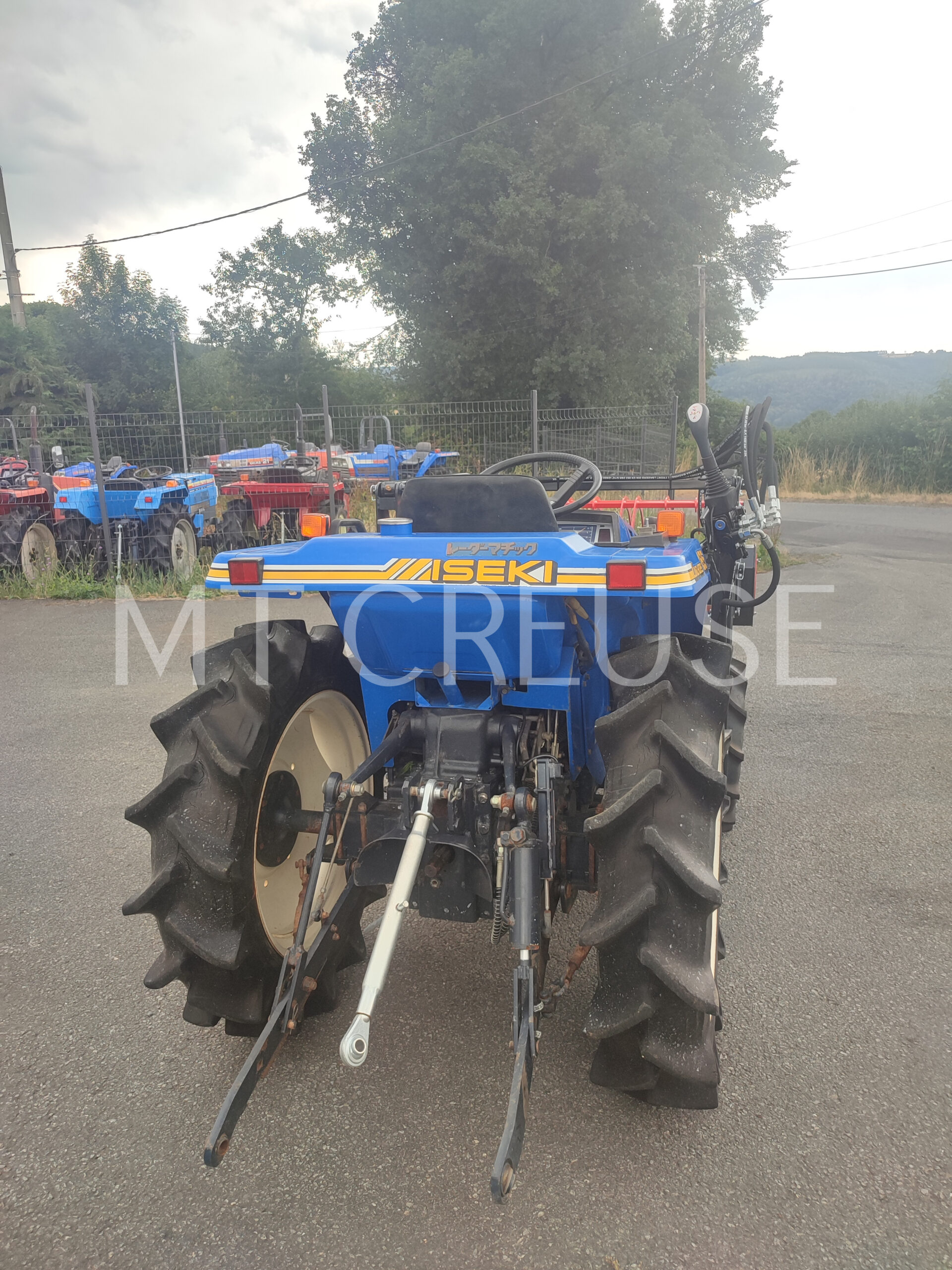 Iseki TU185 D/A (970h) (2605) + chargeur godet croco NEUF – Image 2