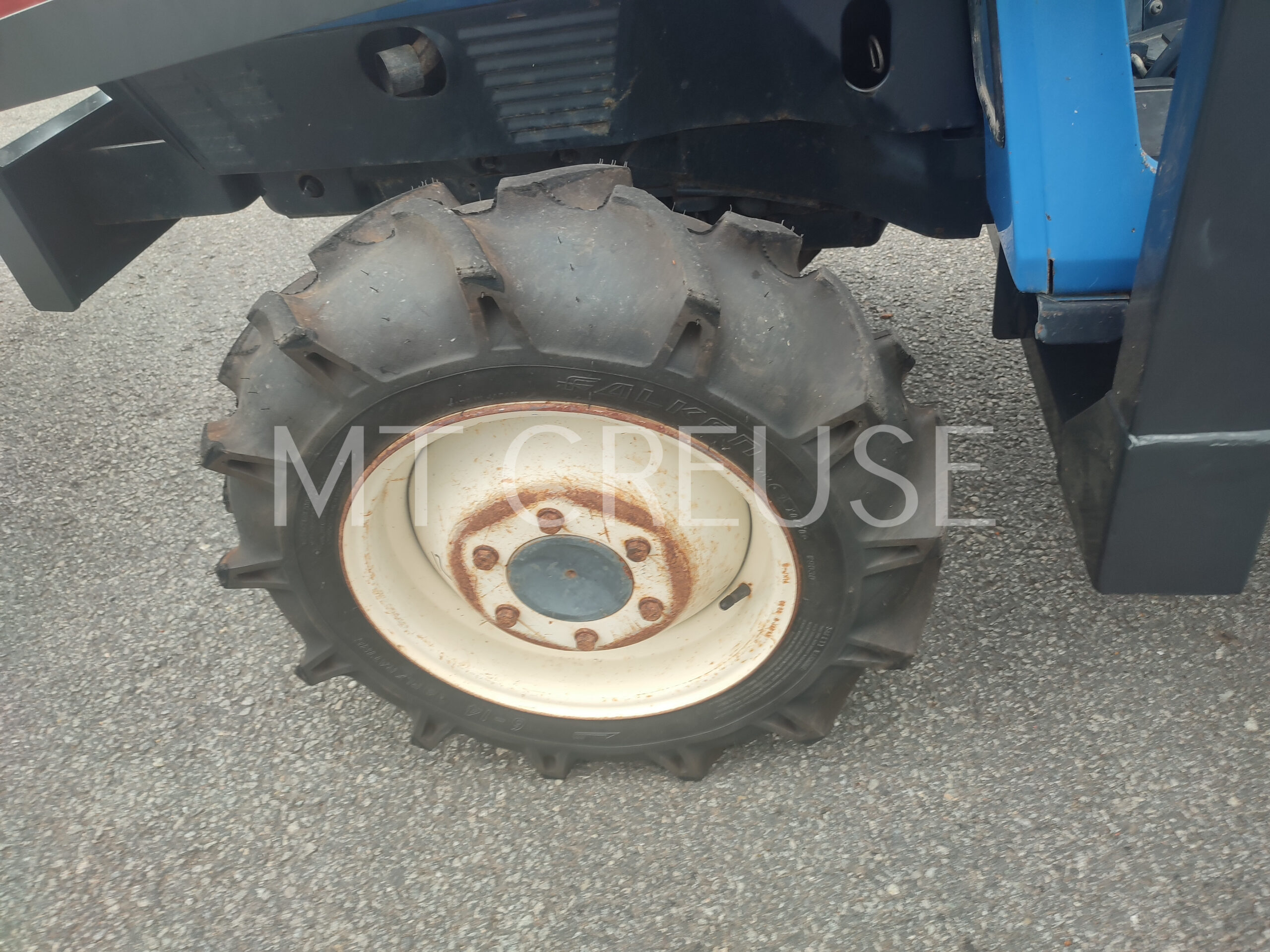 Iseki TU185 D/A (970h) (2605) + chargeur godet croco NEUF – Image 5