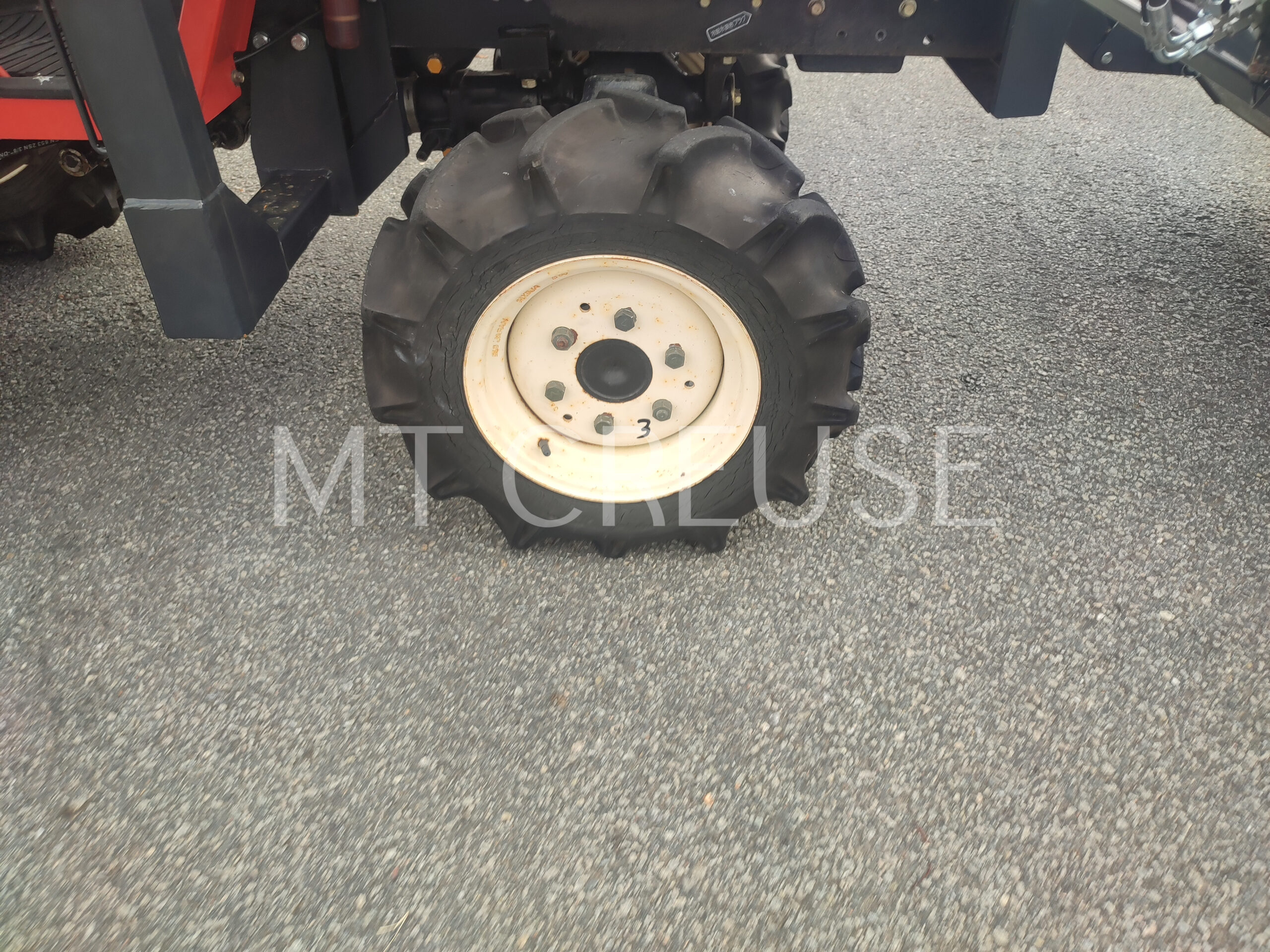 Yanmar F175 (570h) (2608) + chargeur godet croco NEUF – Image 6