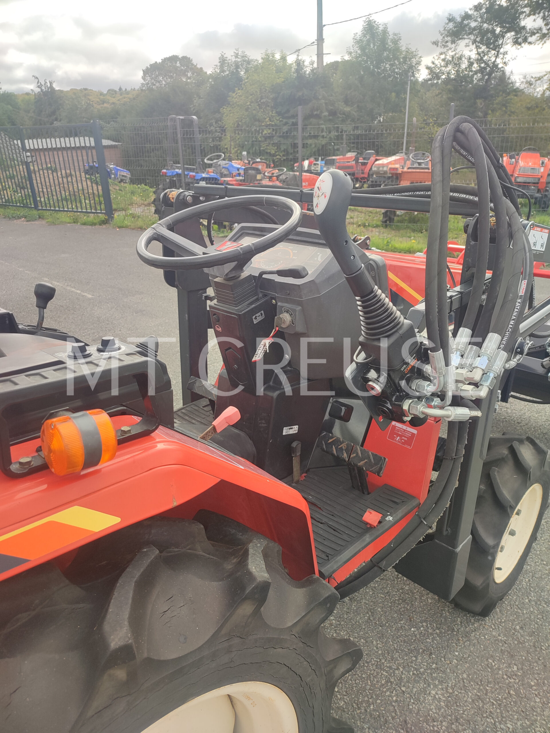 Yanmar F175 (570h) (2608) + chargeur godet croco NEUF – Image 8