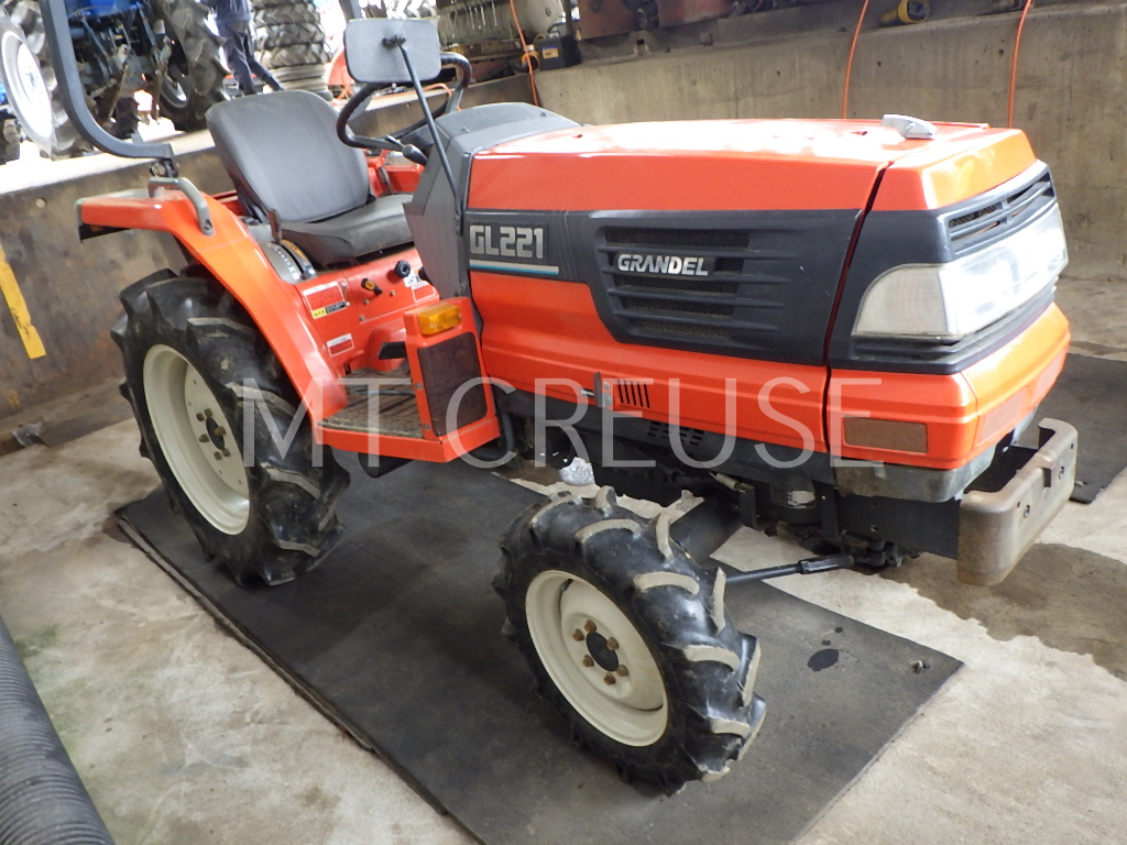 Kubota GL221 D/A (424h) (2609) + chargeur godet croco NEUF